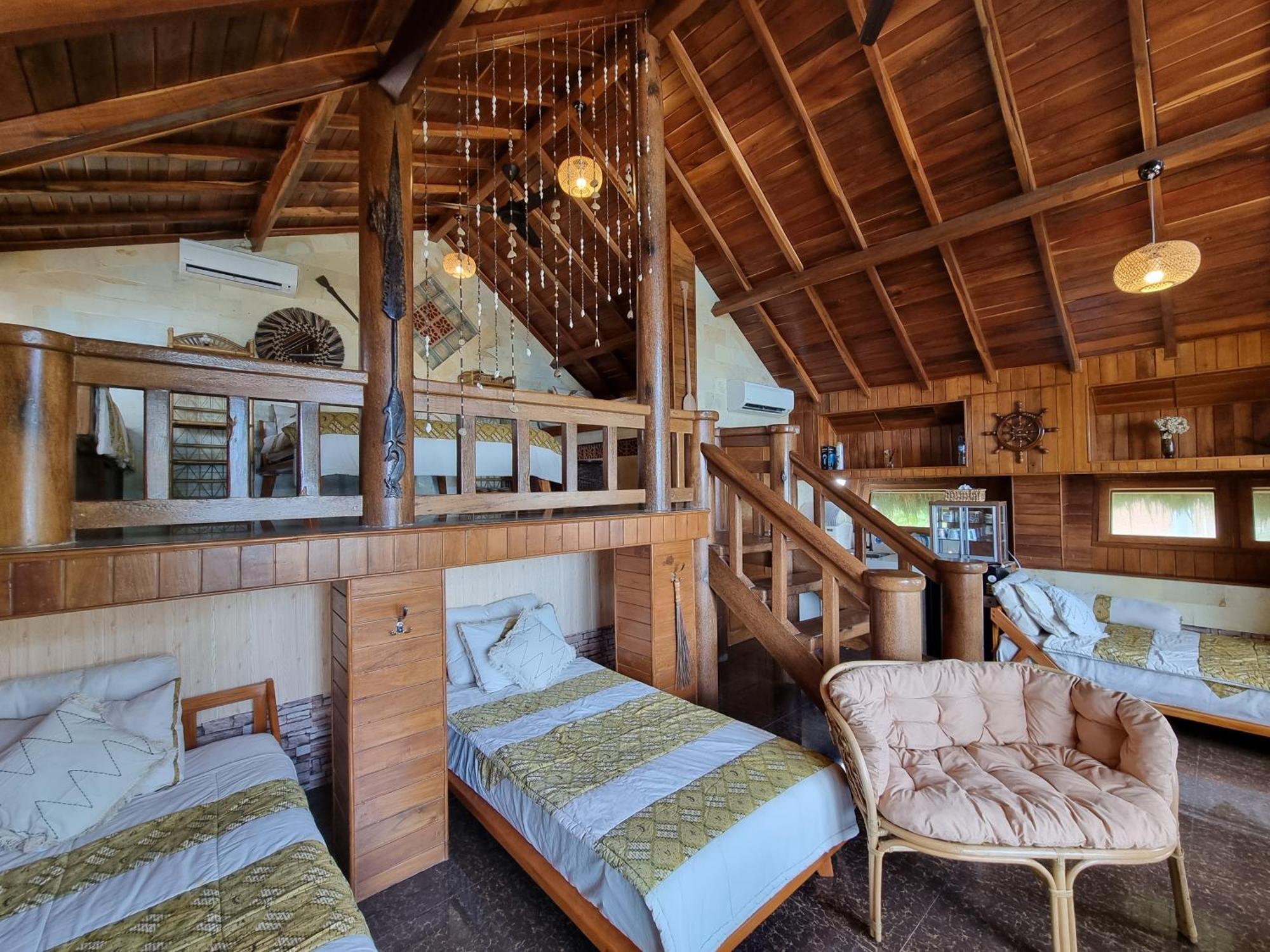 Istana Ombak Eco Resort Пачитан Экстерьер фото