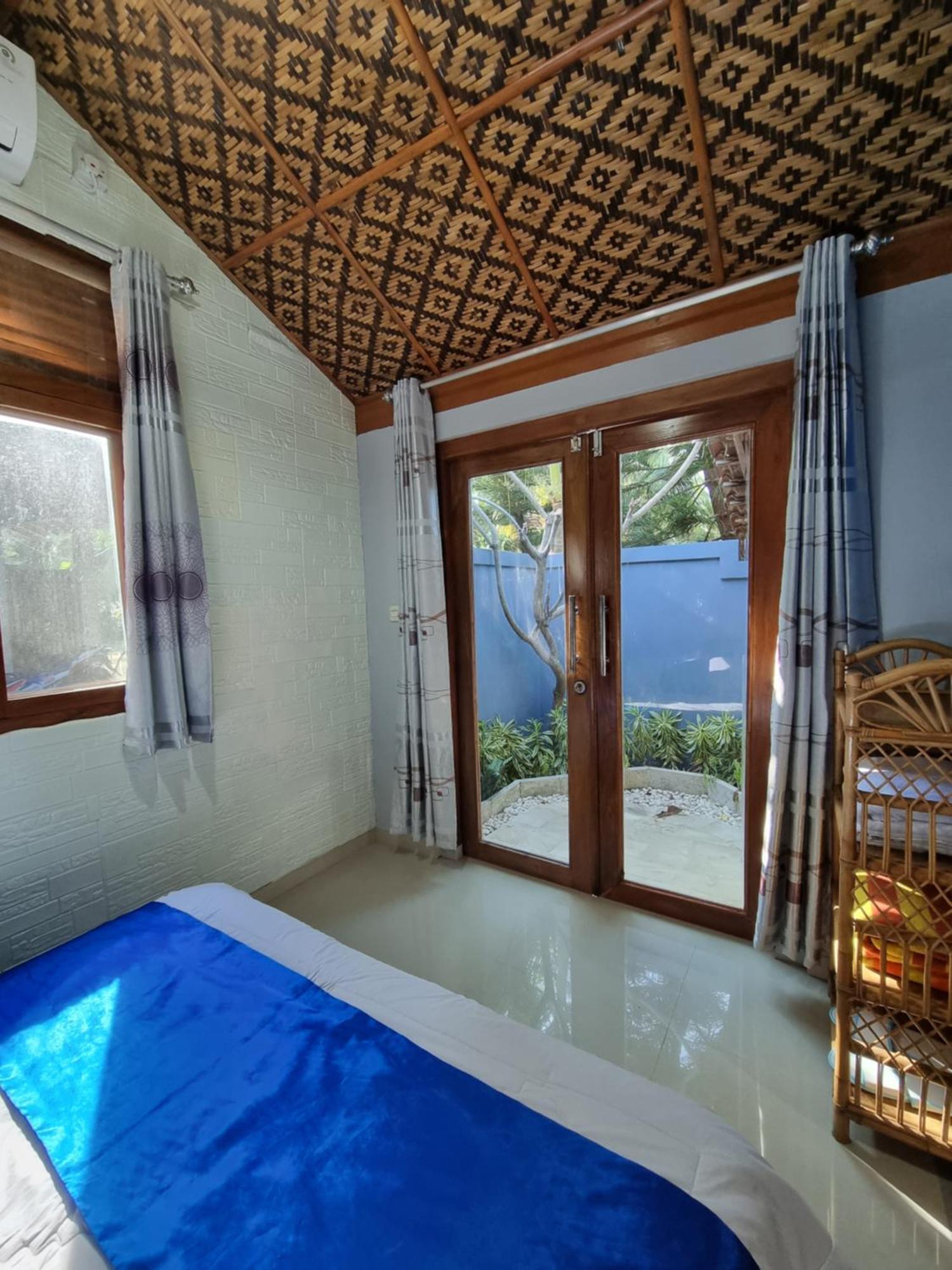Istana Ombak Eco Resort Пачитан Экстерьер фото